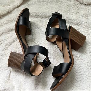 Merona Chunky Strap Heels Sz 6.5